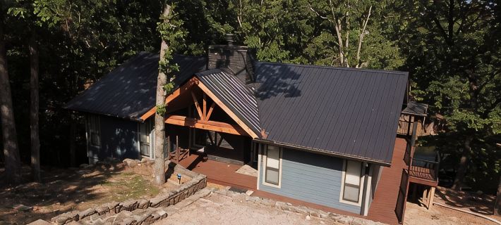 4 bedroom lake house at Pickwick Hotels in Hardin County