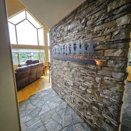 Charming Big Sky meadows house. Trails and Town Center a short walk away.