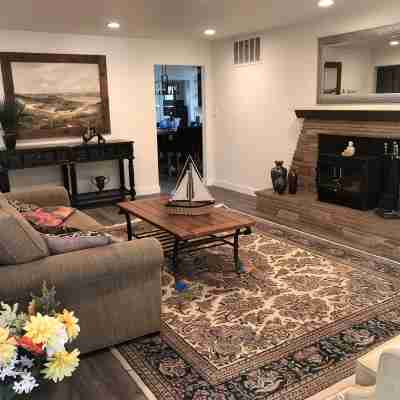 Spacious remodeled House off Main Street Others