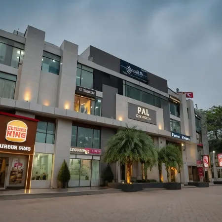 Hotel Pal Heights