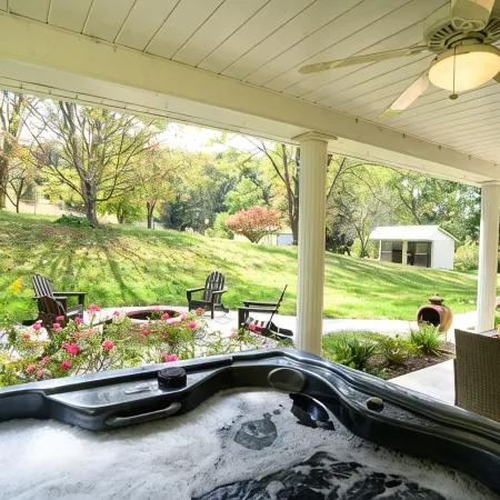 NEW HOT TUB||sleeps 10|4BR 3Ba|firepit|pingpong table|New River Gorge NP