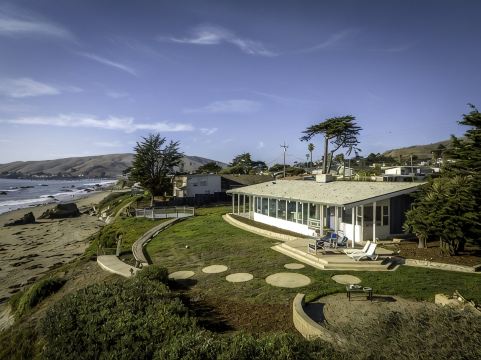 Sunrise to Sunset Views • Cayucos Beachfront Home