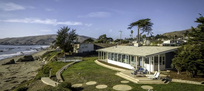Sunrise to Sunset Views • Cayucos Beachfront Home Hotels in Cayucos