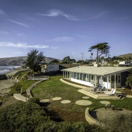 Sunrise to Sunset Views • Cayucos Beachfront Home