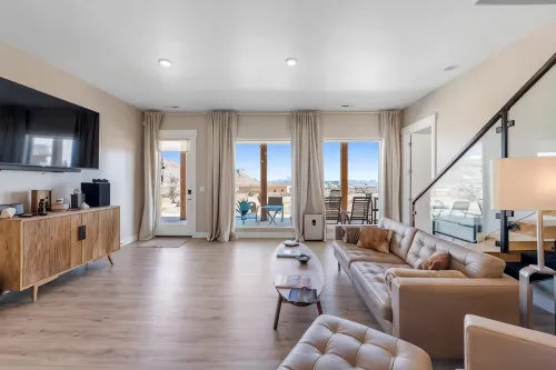 Lake Powell Sunrise Villa by Antelope Canyon - Firepit, Stargazing & Scenic View - Wifi
