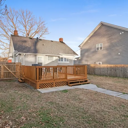 Charming 2 bed 1 bath near Langley Air Force Base