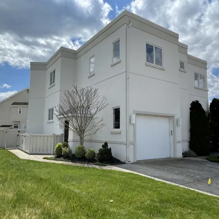 DELUXE Margate Beach Home with POOL, JACUZZI, & Spectacular Bay View - Sleeps 12