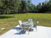 Country Cottage on the Lakeshore--Few Minutes from Beach - 2-Sterne