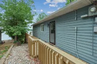 Amazing lake views for the perfect family getaway at the Lake Thirteen Retreat! - 3-Star