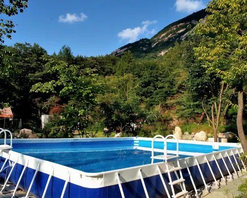 Pocheon Sanjeong Hosoo Glamping Hoteles cerca de Biblioteca Galmal