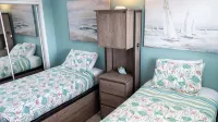 Sweeping 5th Floor Views - Direct Beach - Remodeled
