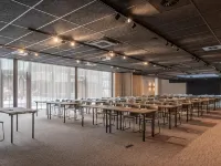 Parkhotel Kortrijk Отели рядом с достопримечательностью «Башни Броэль»