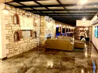 Victoria Hotel and Lounge