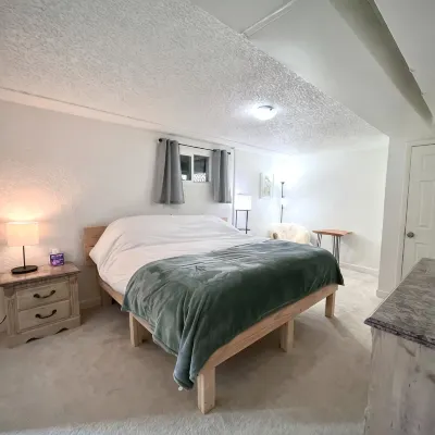 3BR Mountain Views! Family / Pet Friendly + Pool Table - 15 min to AFA - Wifi