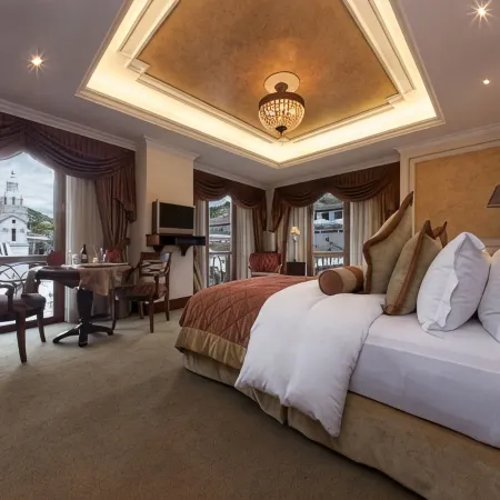 Plaza Grande Hotel