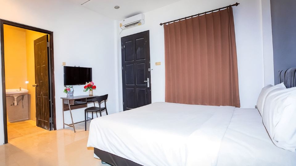 Livinn Hotel Kendangsari Surabaya