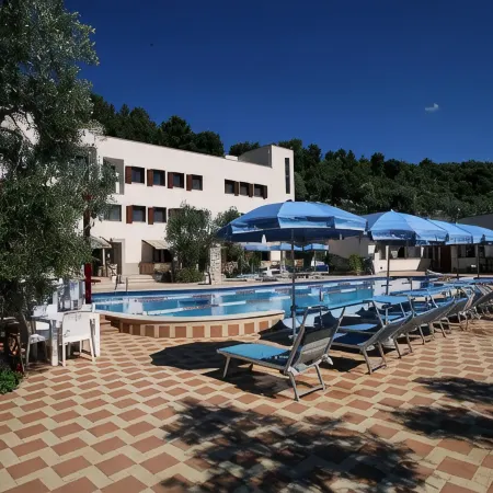 Agriturismo AgriCostella Vieste, Piscina e Parcheggio