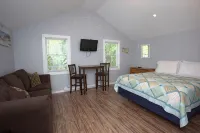 Drake's Island Resort & Cottages