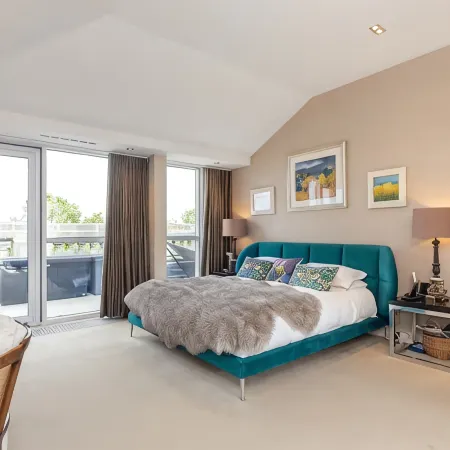 Joivy Beautiful Penthouse with Terrace & Jacuzzi