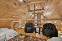 Cozy Cabin Retreat: Your Peaceful Getaway Awaits - WiFi