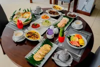 Lavendish Beach Resort - breakfast