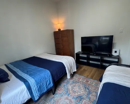 Sleeps 8! Foosball+Arcade, Private Courtyard, Parking, Washer+Dryer. Great Home! Hotels in Linglestown