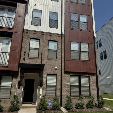 Brand New! Huge 3-bedroom, 2,500 sqft 3rd and 4th floor condo, private rooftop.