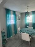 Charming 2-bedroom house in fantastic Gulfport with WiFi, AC - Bungalows