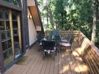 Lake cabin w/ big pines close to lake and village - 3-نجوم