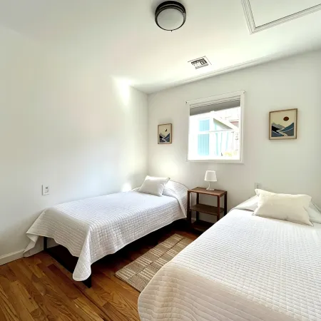 Charming 2-bedroom house in Greenwood Lake with Central AC/Heat