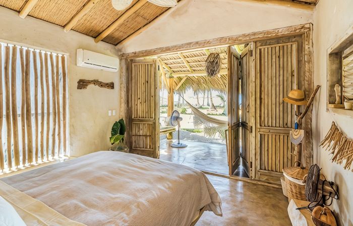 Casa Taina- 5 Bungalows, swimming pool- OCEANFRONT w/Butler and Chef