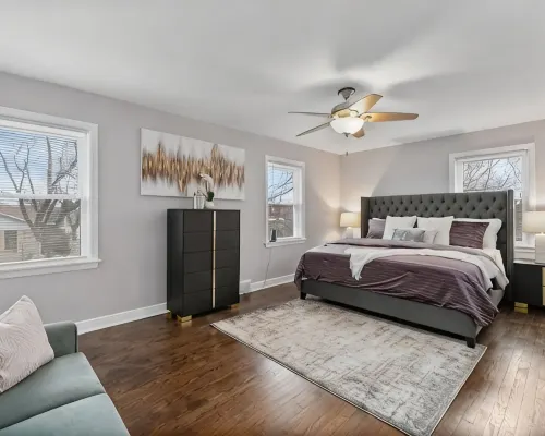Warm & Spacious 4Br Home  Long Stays Welcome Hotels near Bronzeville Children's Museum