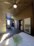 Stylish Pet-Friendly 1BR Studio with fenced in back yard, private parking, WIFI - Wifi
