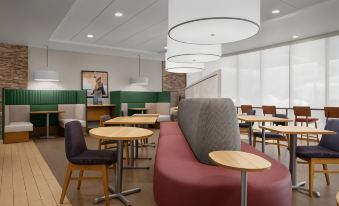 Home2 Suites by Hilton Anchorage/Midtown