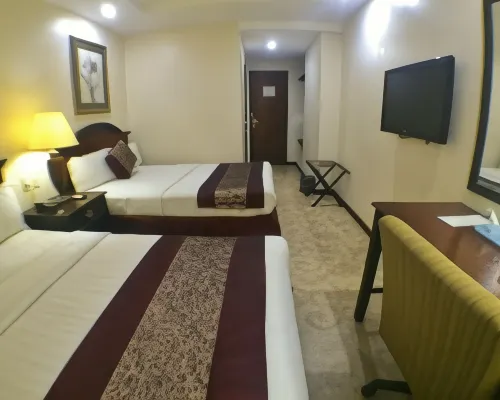 Cindy Kelly Hotel Các khách sạn gần Trung tâm mua sắm Harbor Point