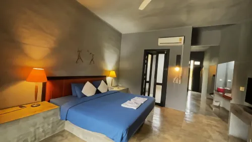 Avartarn Miracles Hotel - 3-Star