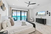 KPOW on the Beach - Brand New 5 bedroom Luxury Beachfront House! - 4-Star