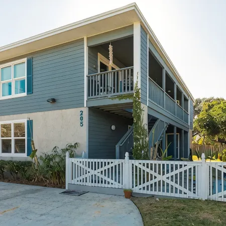 Beachy Getaway–Cozy, Clean & Equipped w/ All Essentials! Relax, Enjoy & Refresh!