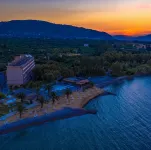 Long Beach Hotel & Resort - 4-Star
