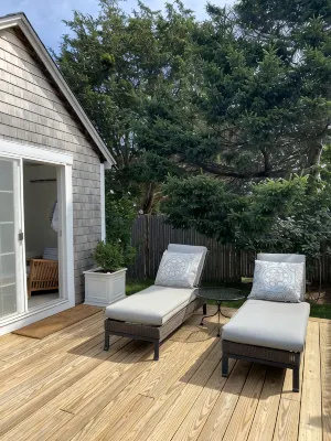 Edgartown Designer Cottage Between Town & Beach. - 4-Star
