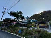 Gapyeong Secret View Pension (Nami Island) - parking