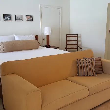 Le Cabanon Motel