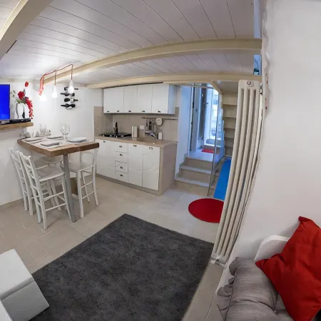 21mq Suite Home