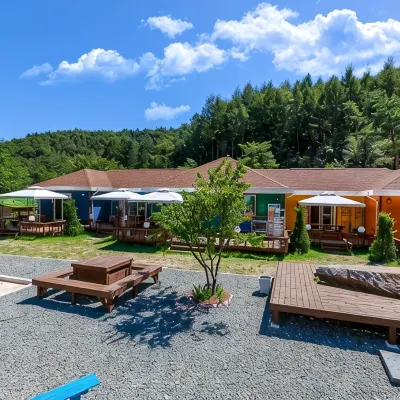 彩虹萬格特度假屋 鄰近香草國度農園的酒店