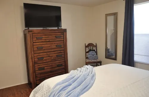Low Rent Rendezvous - 3-Star