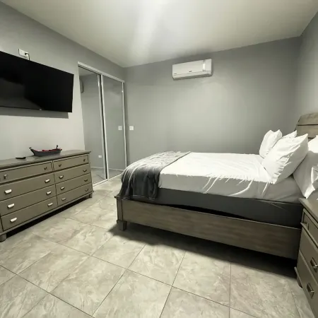 Reggaeton Vibes! Puerto Rico's Legend Suite, Just 4 mins from Crash Boat Beach