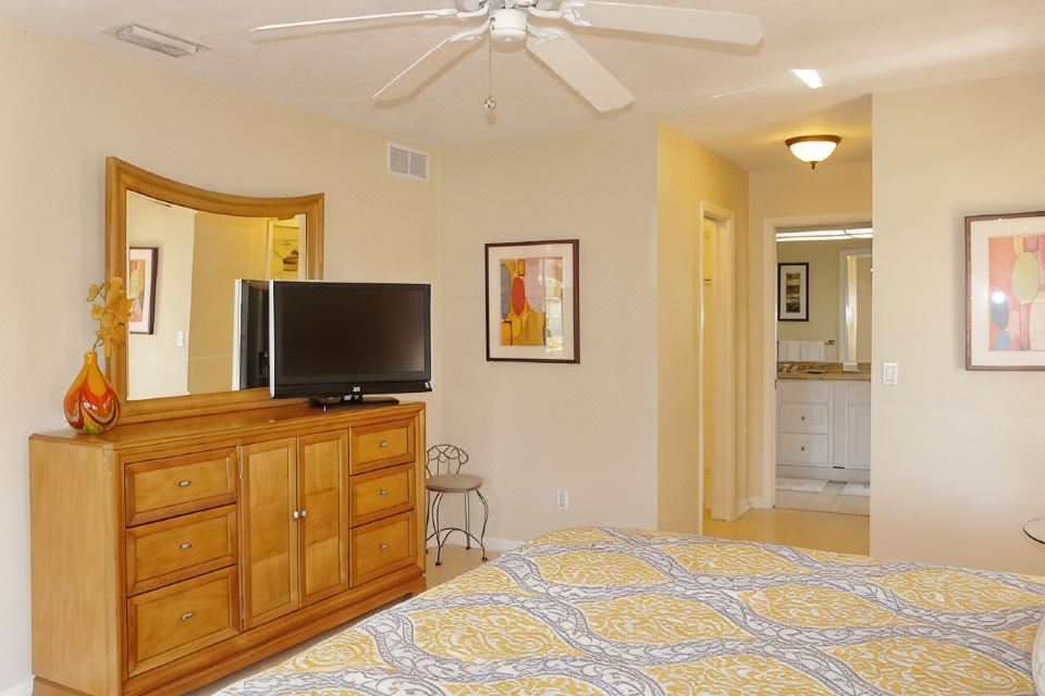 Photo 4 of 6