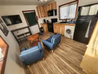 Tiny home with cabin vibes - 2-Star