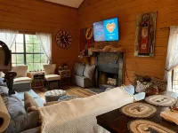 Cozy Branson Cabin - บ้านพักหลังเล็ก