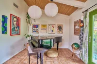 Ojai Valley East End Chic Ranch Home: Views, Nature, 8' Hot Tub, Big, 2 Bedrooms - 4-Star